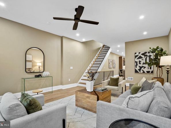 2214 Mount Vernon Street, Philadelphia PA 19130