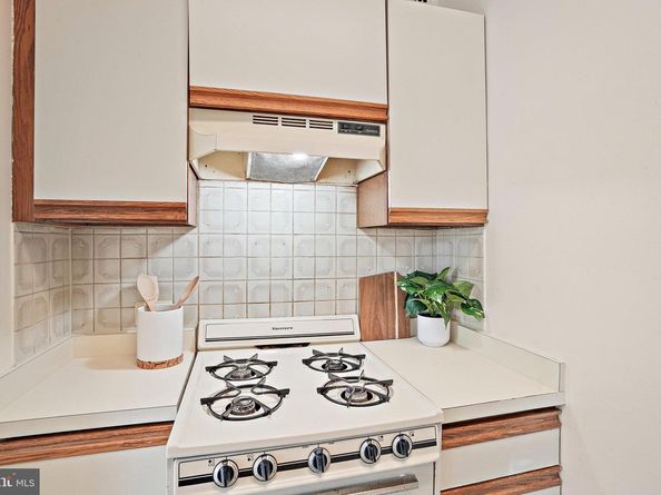 3601 Wisconsin Avenue NW 204, Washington DC 20016