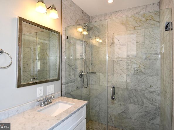 730 Roxboro Place NW, Washington DC 20011