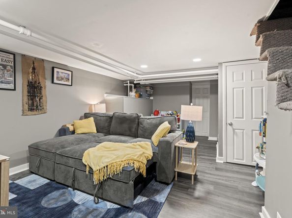 8027 Ryers Avenue, Philadelphia PA 19111