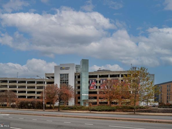 4141 N Henderson Road 702, Arlington VA 22203