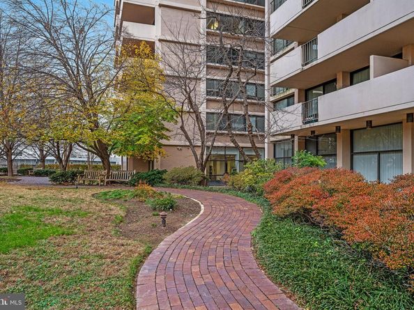 4141 N Henderson Road 702, Arlington VA 22203