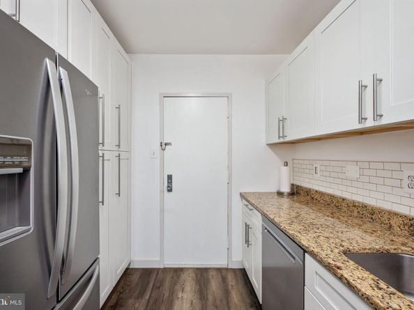 4141 N Henderson Road 702, Arlington VA 22203