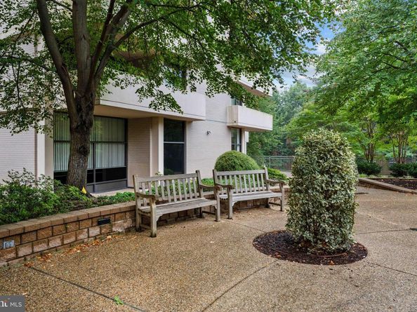 4141 N Henderson Road 702, Arlington VA 22203