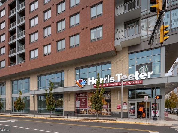 4141 N Henderson Road 702, Arlington VA 22203