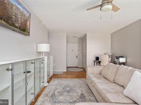 4141 N Henderson Road 702, Arlington VA 22203