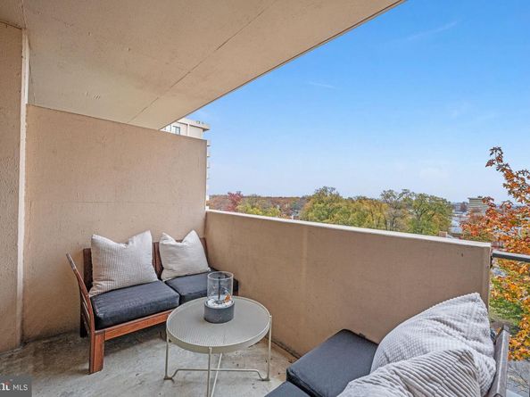 4141 N Henderson Road 702, Arlington VA 22203