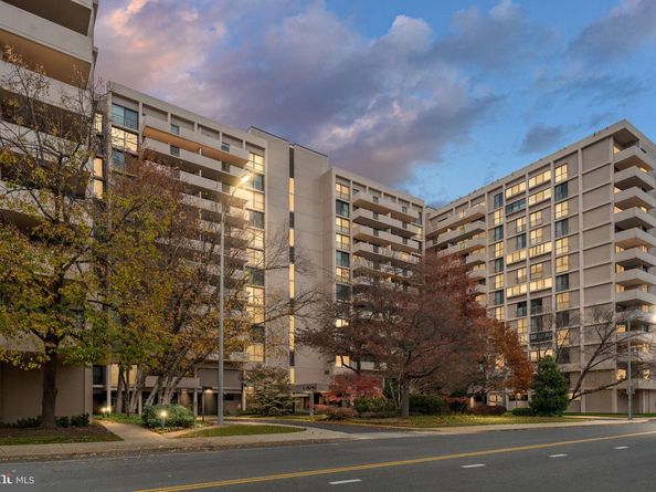 4141 N Henderson Road 702, Arlington VA 22203