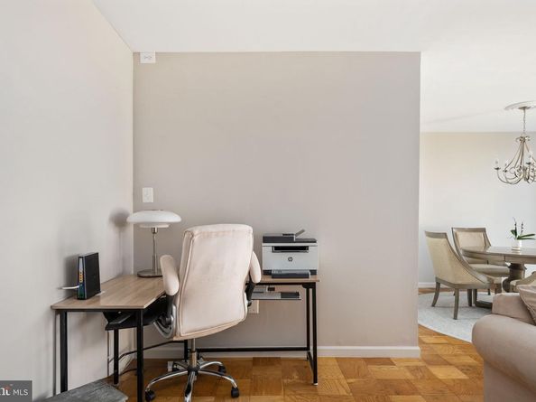 4141 N Henderson Road 702, Arlington VA 22203