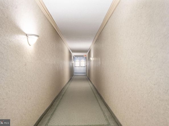 4141 N Henderson Road 702, Arlington VA 22203