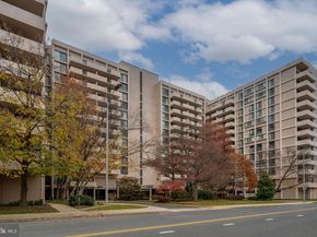 4141 N Henderson Road 702, Arlington VA 22203