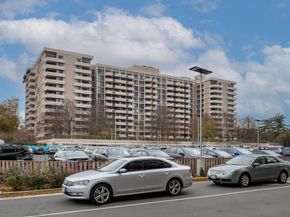 4141 N Henderson Road 702, Arlington VA 22203