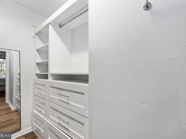 4141 N Henderson Road 702, Arlington VA 22203