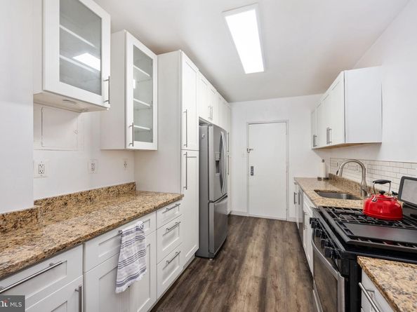 4141 N Henderson Road 702, Arlington VA 22203