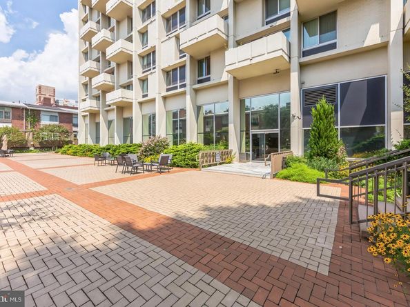 604 S Washington Square 3114, Philadelphia PA 19106