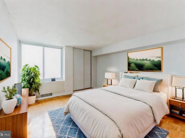 604 S Washington Square 3114, Philadelphia PA 19106