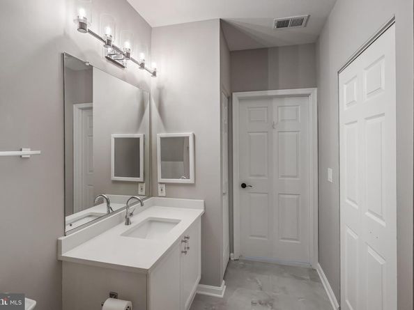 2700 Bellforest Court 210, Vienna VA 22180