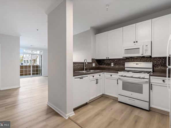 2700 Bellforest Court 210, Vienna VA 22180