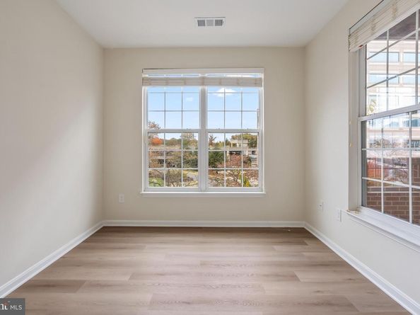 2700 Bellforest Court 210, Vienna VA 22180