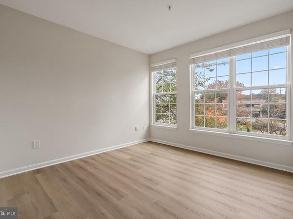 2700 Bellforest Court 210, Vienna VA 22180