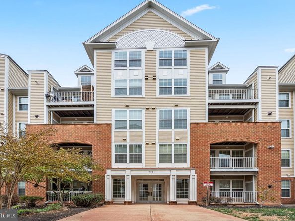 2700 Bellforest Court 210, Vienna VA 22180
