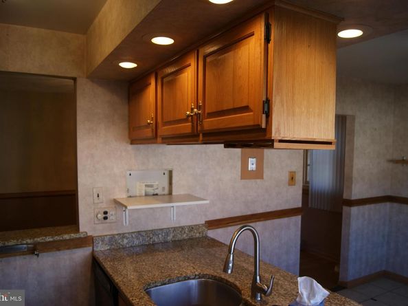 7314 Hill Road, Philadelphia PA 19128