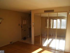 7314 Hill Road, Philadelphia PA 19128