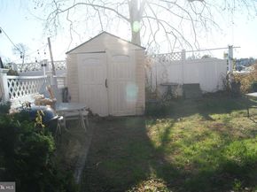 7314 Hill Road, Philadelphia PA 19128