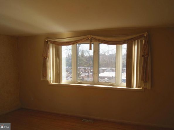 7314 Hill Road, Philadelphia PA 19128