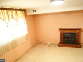 7314 Hill Road, Philadelphia PA 19128