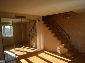 7314 Hill Road, Philadelphia PA 19128