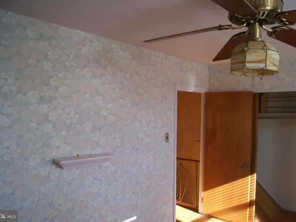 7314 Hill Road, Philadelphia PA 19128