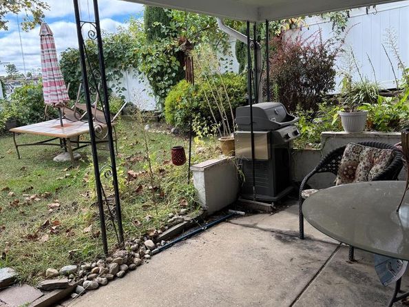 7314 Hill Road, Philadelphia PA 19128