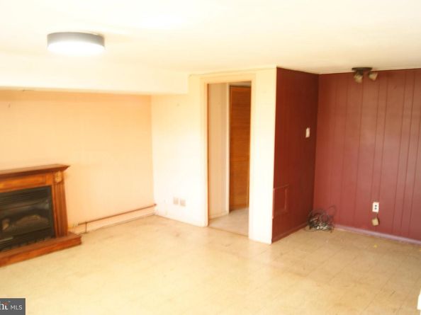 7314 Hill Road, Philadelphia PA 19128