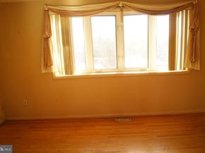 7314 Hill Road, Philadelphia PA 19128