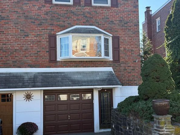 7314 Hill Road, Philadelphia PA 19128