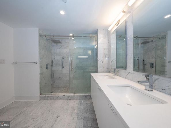 202 W Rittenhouse Square 1205, Philadelphia PA 19103