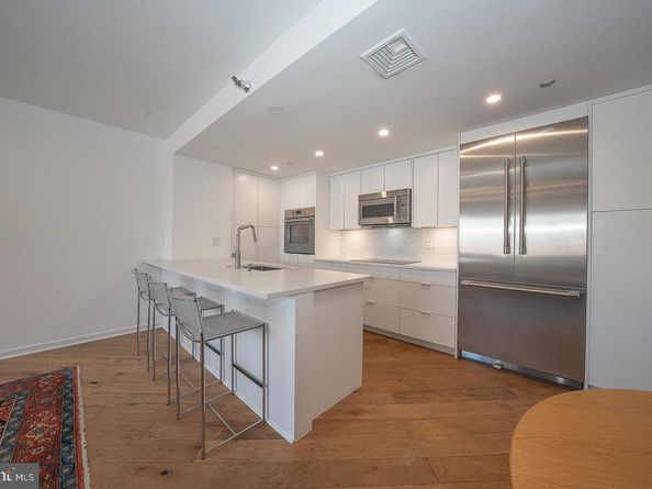 202 W Rittenhouse Square 1205, Philadelphia PA 19103