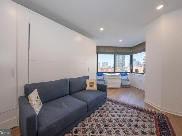 202 W Rittenhouse Square 1205, Philadelphia PA 19103