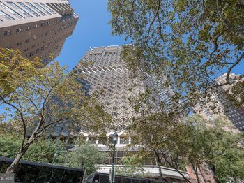 202 W Rittenhouse Square