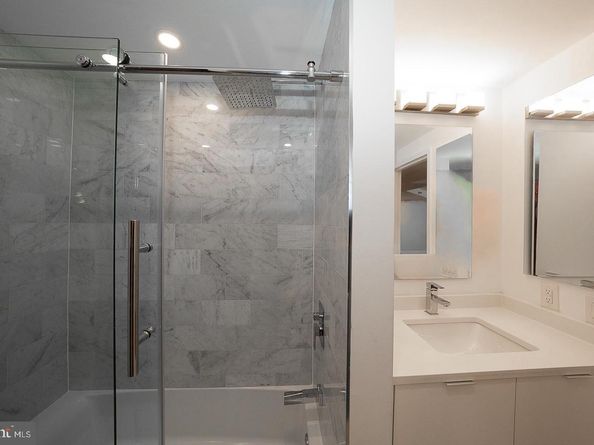 202 W Rittenhouse Square 1205, Philadelphia PA 19103