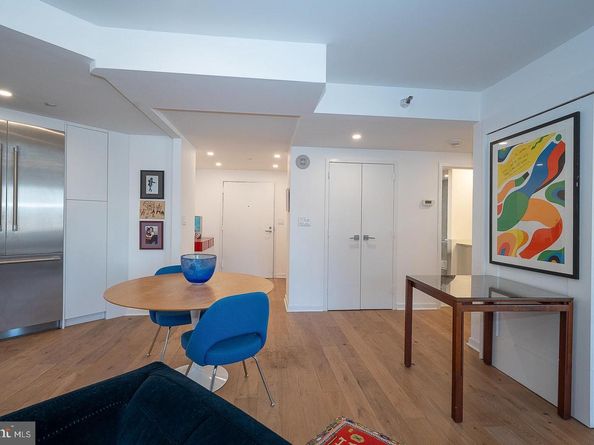 202 W Rittenhouse Square 1205, Philadelphia PA 19103