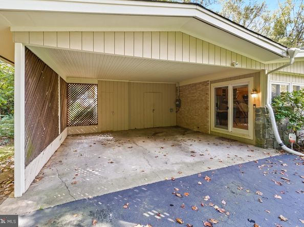 9012 Honeybee Lane, Bethesda MD 20817