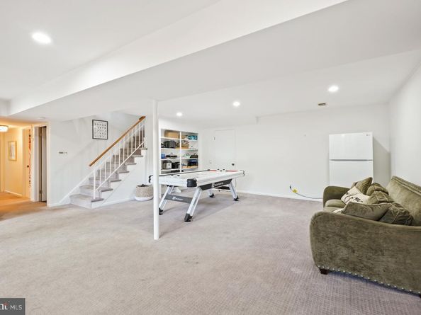 9012 Honeybee Lane, Bethesda MD 20817
