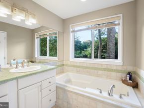 9012 Honeybee Lane, Bethesda MD 20817