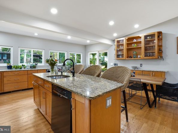 9012 Honeybee Lane, Bethesda MD 20817