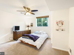 9012 Honeybee Lane, Bethesda MD 20817