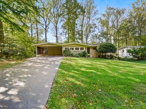 9012 Honeybee Lane, Bethesda MD 20817