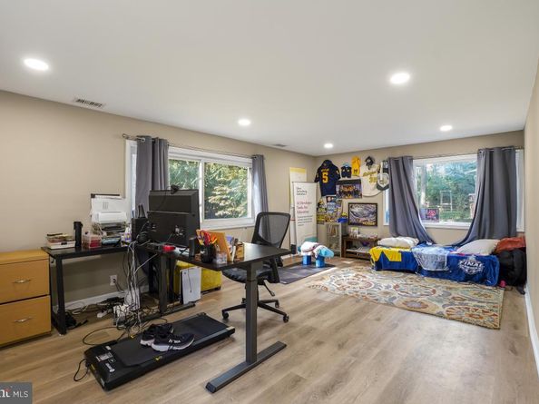 9012 Honeybee Lane, Bethesda MD 20817