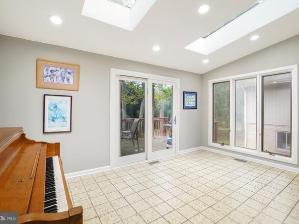 9012 Honeybee Lane, Bethesda MD 20817